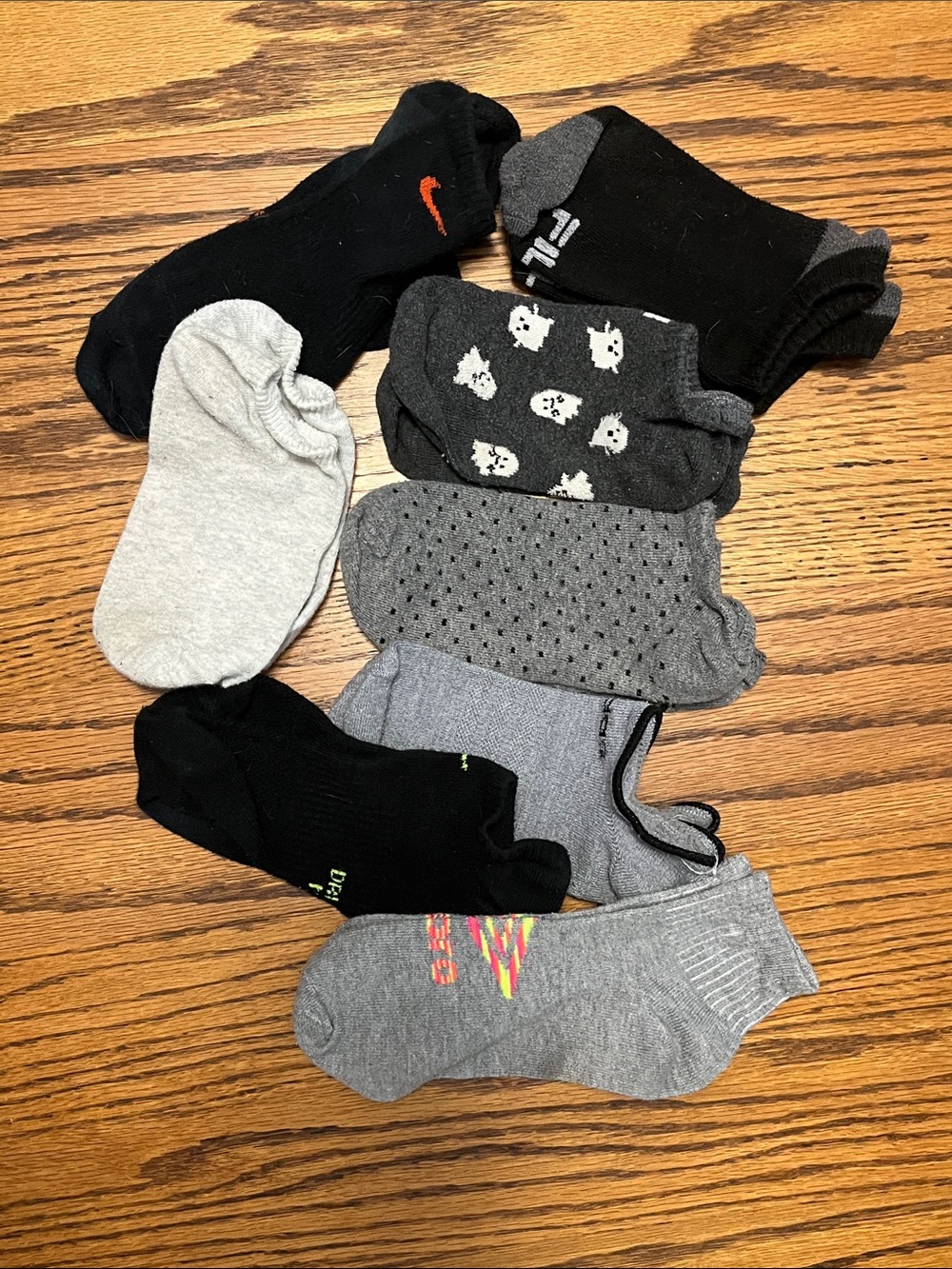 Women's Athletic Socks 8 Pack - Gray & Black